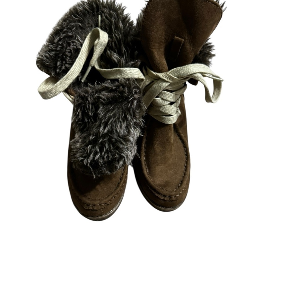 Mossimo Supply Co. Gray Sole Boots
